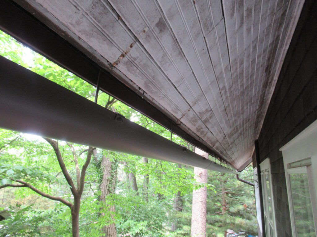 Acorn Cottage, Cedar Roof
